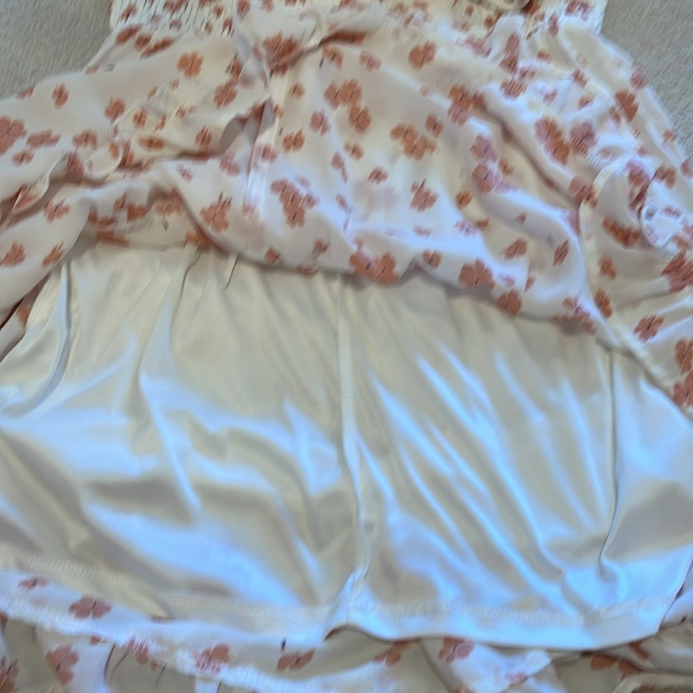 Dress - Picture 8 of 8